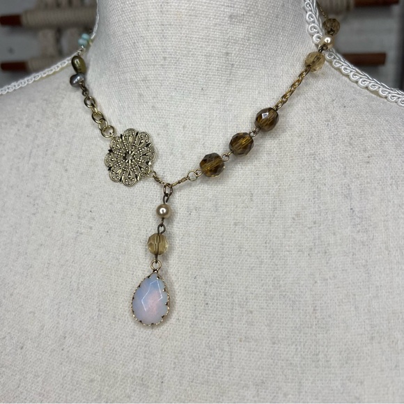 Handmade vintage and new pieces mixed up-cycled necklace with real stone pendant - Picture 13 of 13